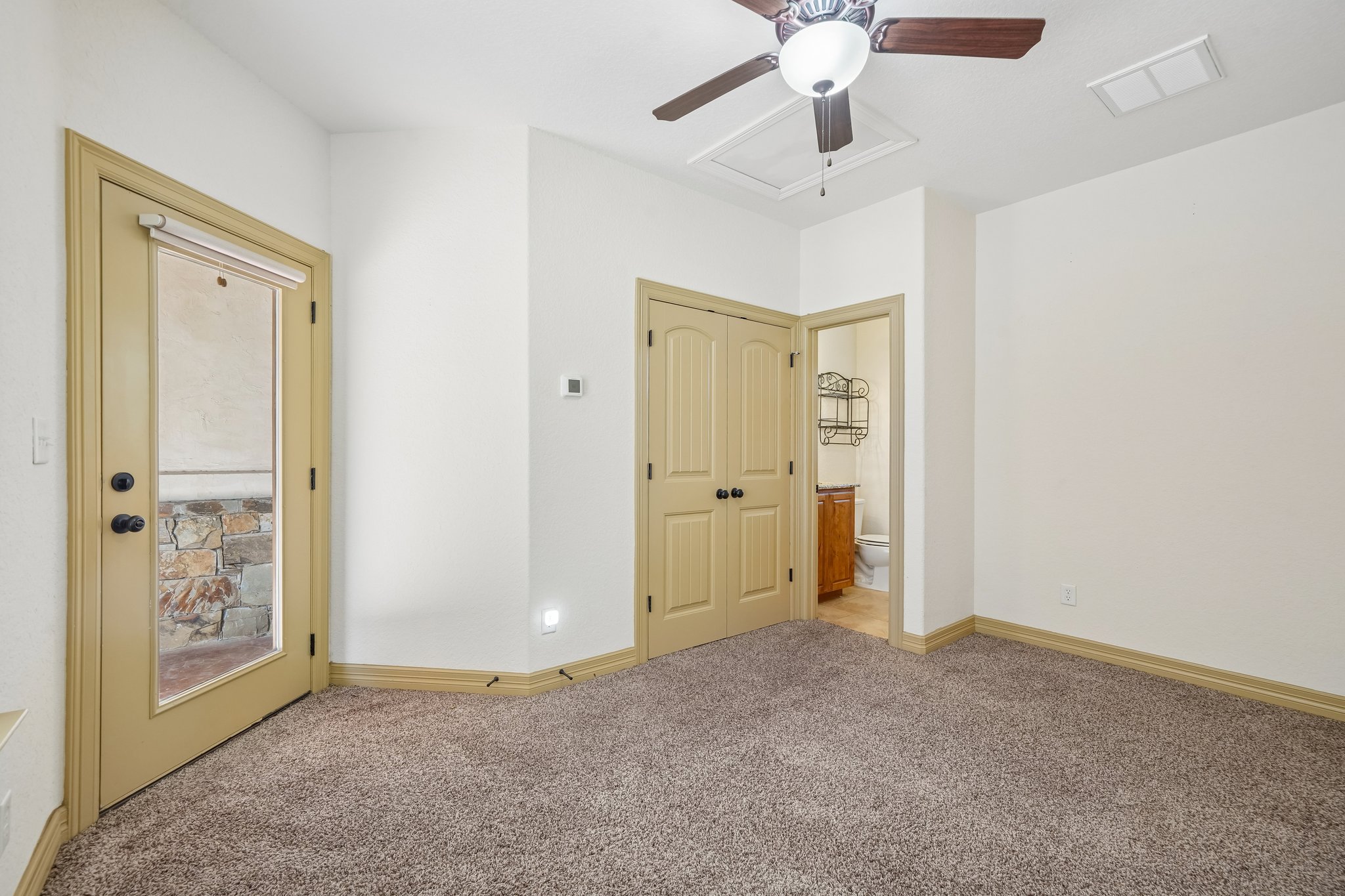 Gruene Vine Ct-S1410-015.jpg