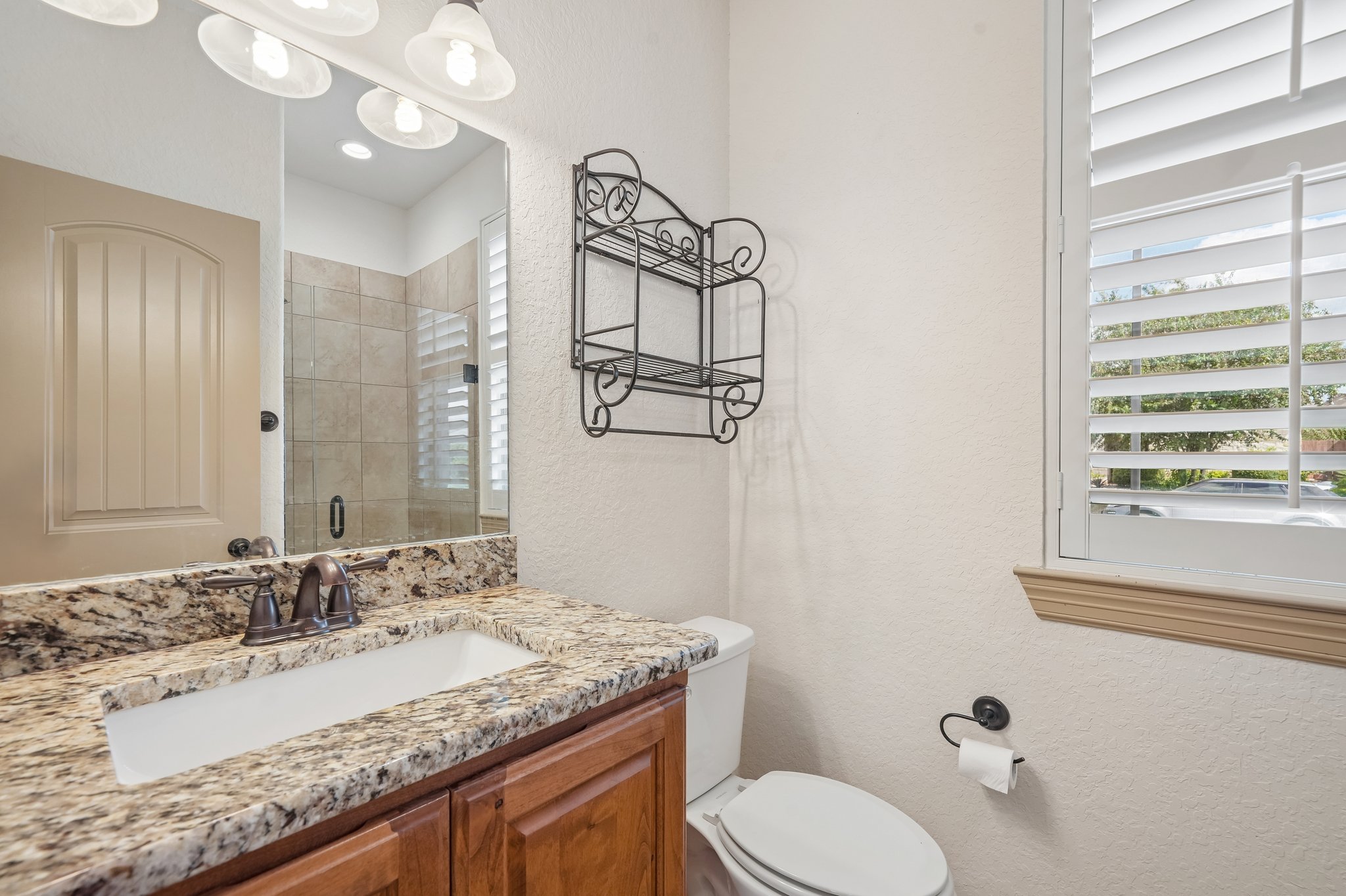 Gruene Vine Ct-S1410-016.jpg