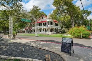 Gruene Vine Ct-1410-918.jpg