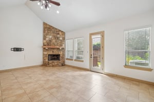 Gruene Vine Ct-S1410-007.jpg