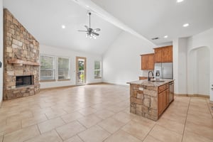Gruene Vine Ct-S1410-008.jpg