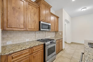 Gruene Vine Ct-S1410-013.jpg