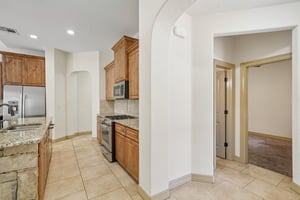 Gruene Vine Ct-S1410-014.jpg
