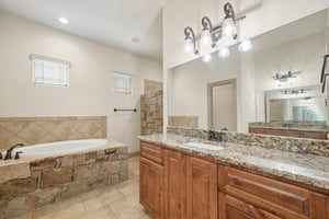 Gruene Vine Ct-S1410-023.jpg