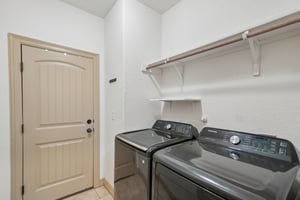 Gruene Vine Ct-S1410-027.jpg