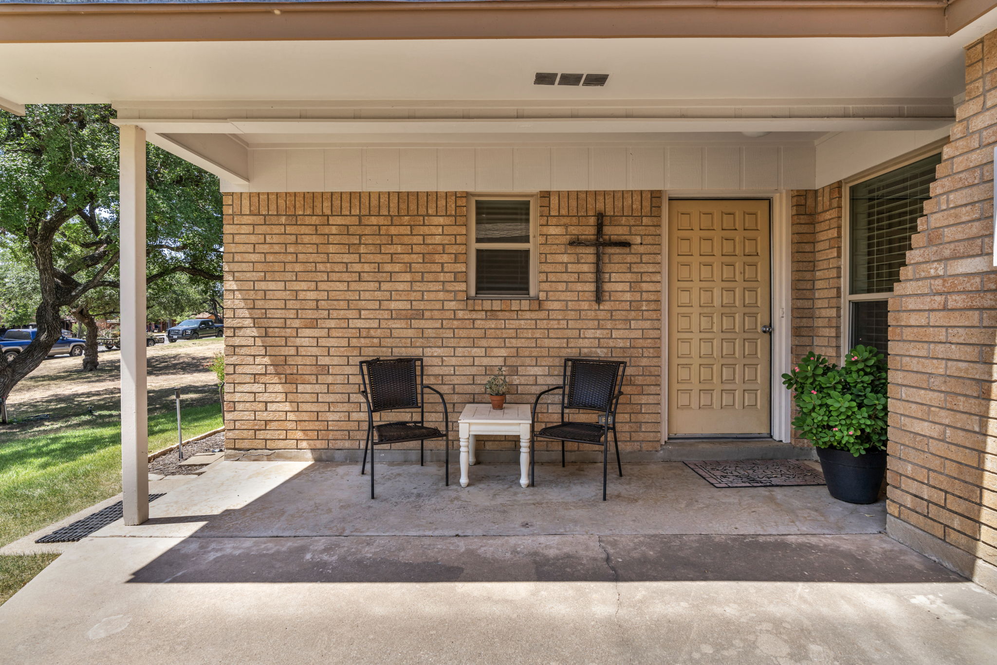 Front Entry Detail