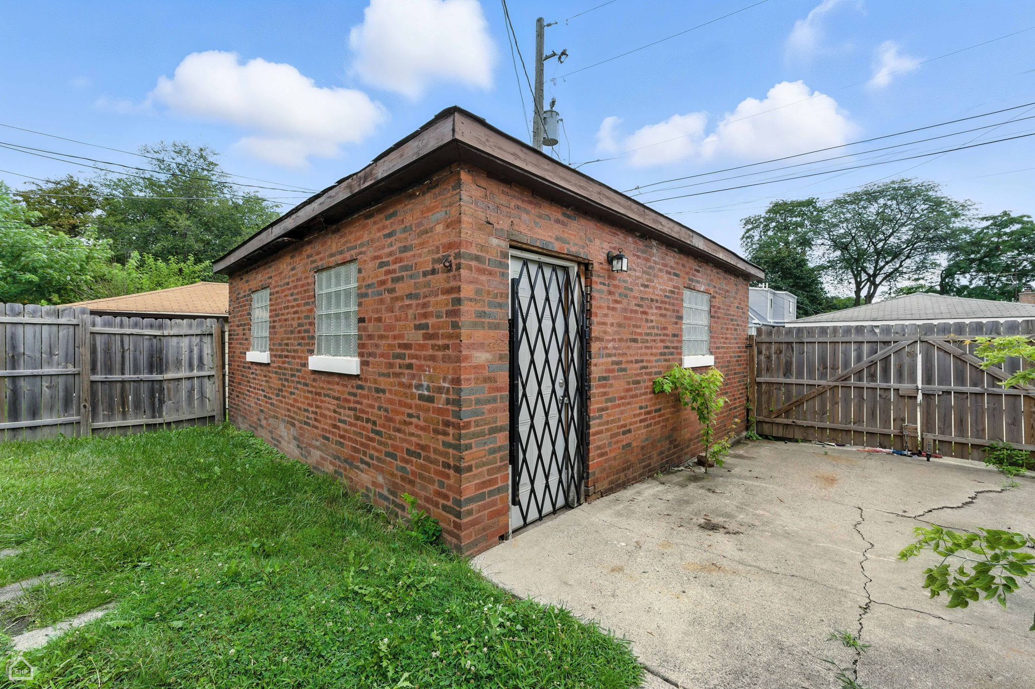 12139 S Yale Ave_006