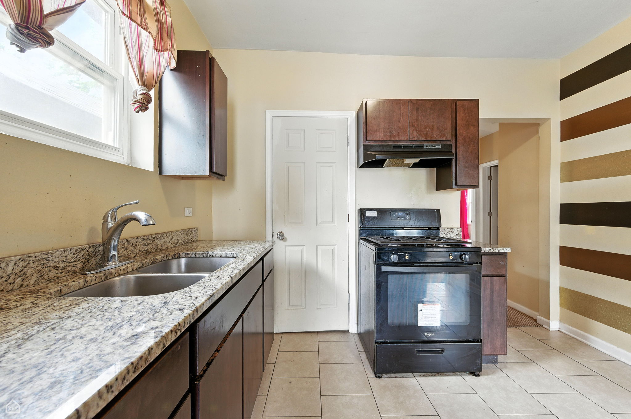 12139 S Yale Ave_016