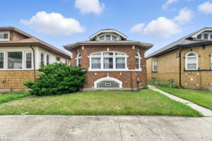 12139 S Yale Ave_003