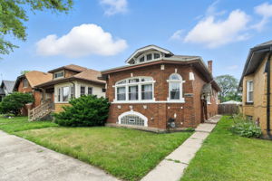 12139 S Yale Ave_004