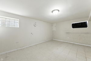 12139 S Yale Ave_019