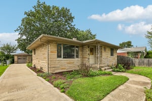 Lesley Ave-S1408-002.jpg