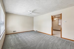 Lesley Ave-S1408-006.jpg