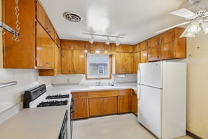 Lesley Ave-S1408-009.jpg