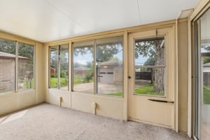 Lesley Ave-S1408-022.jpg