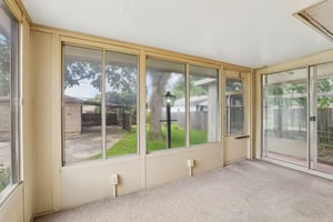 Lesley Ave-S1408-023.jpg