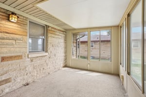 Lesley Ave-S1408-025.jpg