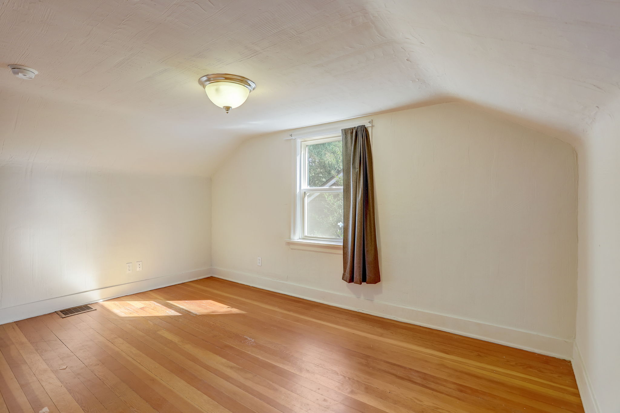 NE 98th St-027