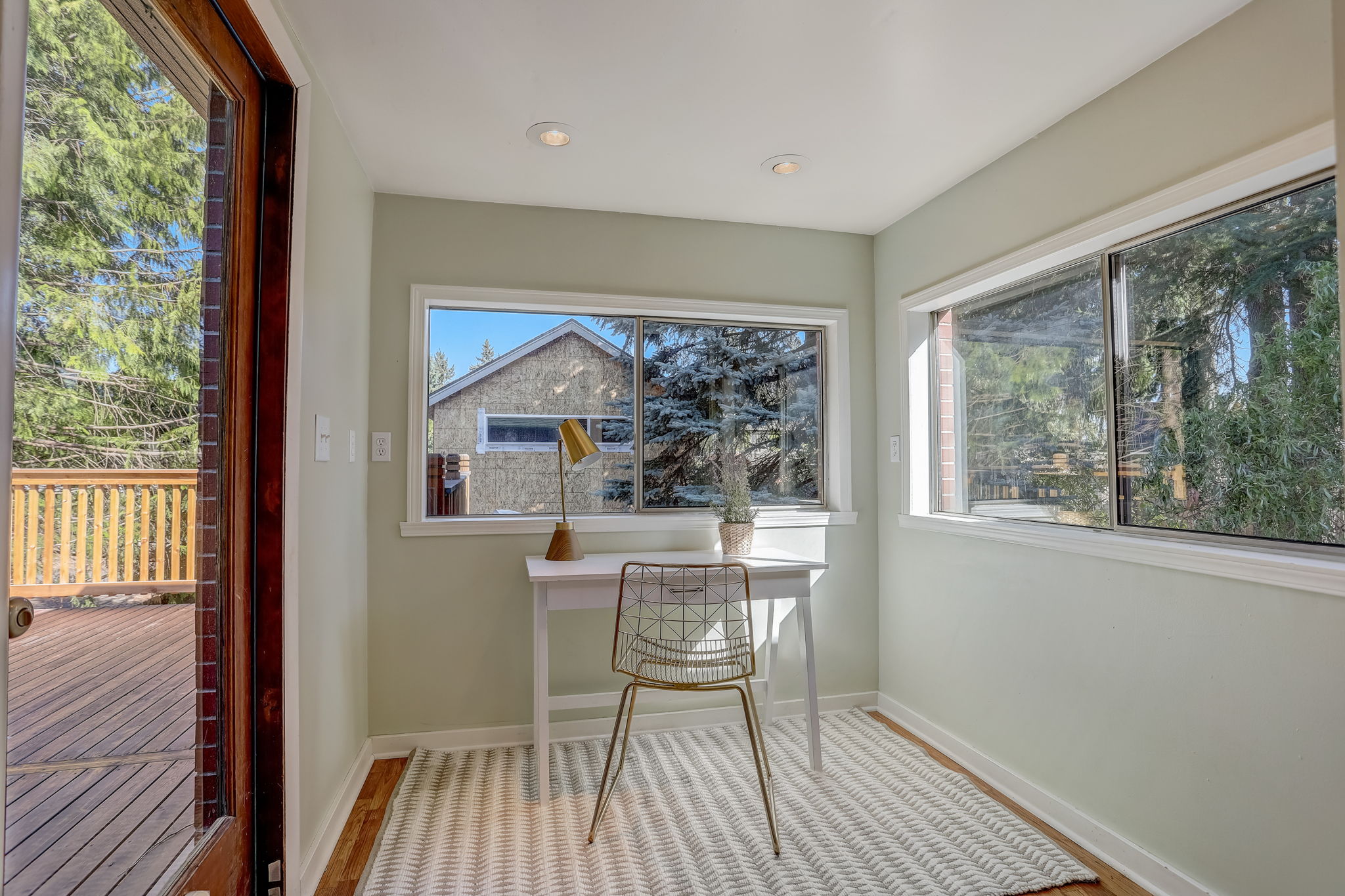 NE 98th St-015