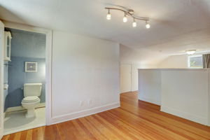 NE 98th St-029
