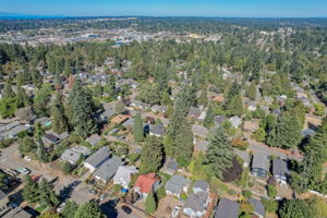 NE 98th St-035