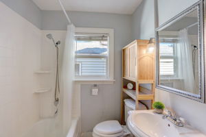 NE 98th St-023