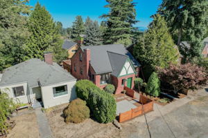 NE 98th St-034