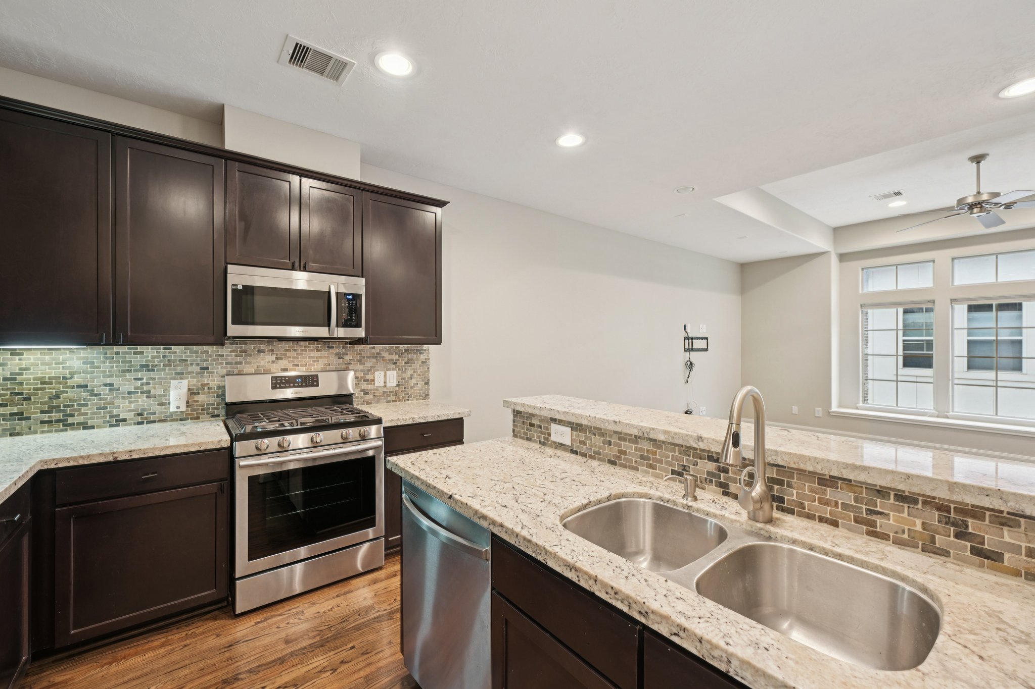 Sampson St-S2101-015.jpg