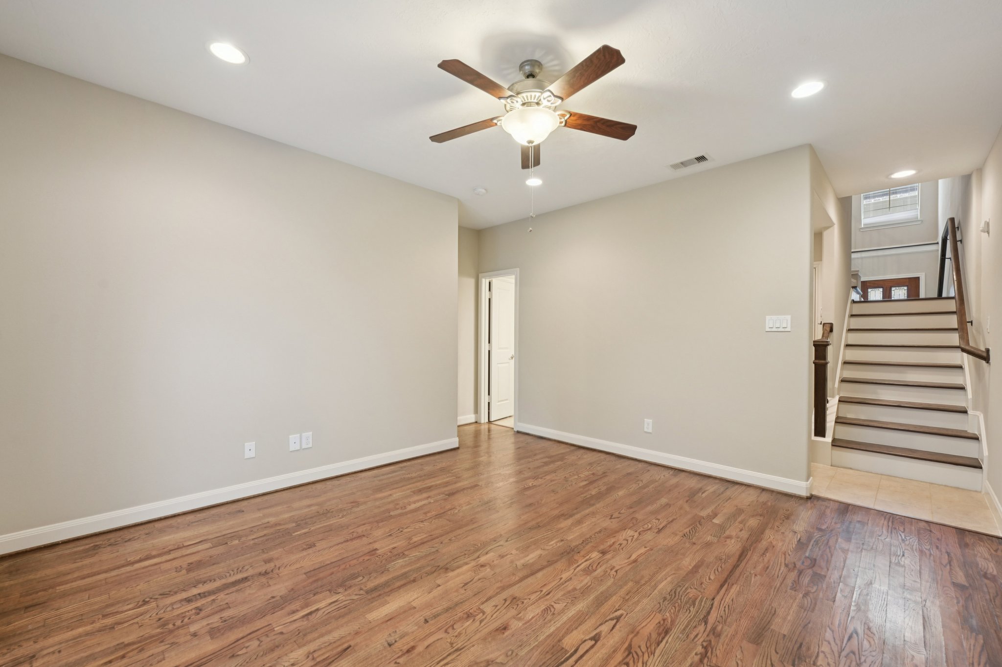 Sampson St-S2101-016.jpg