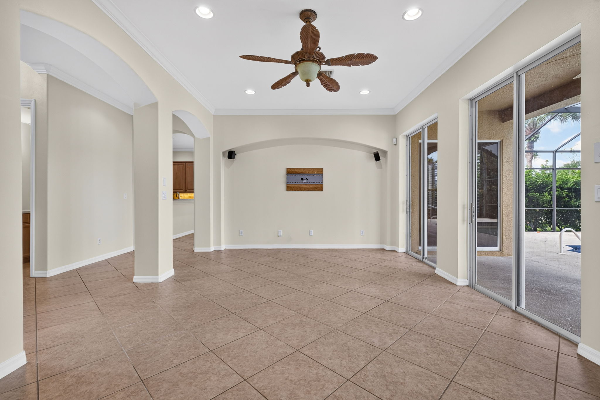 Living Room 3 of 6