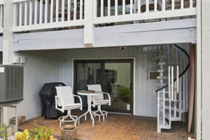 Rear Exteriors (5)