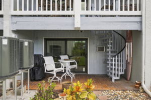 Rear Exteriors (6)
