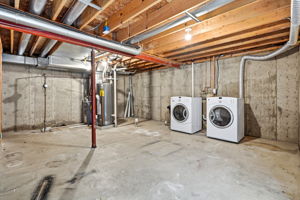 Unfinished basement - GREAT POTENTIAL!