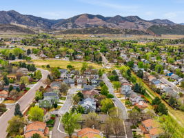 Nearby parks, trails and foothills