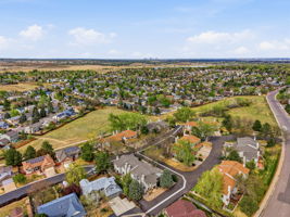 Nearby parks, trails and foothills