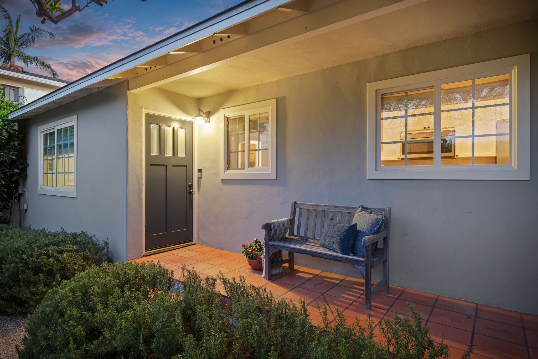 08-Front Porch (Twilight)