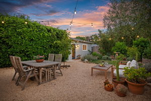 01-Back Yard (Twilight)