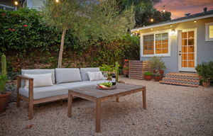 05-Back Yard (Twilight)