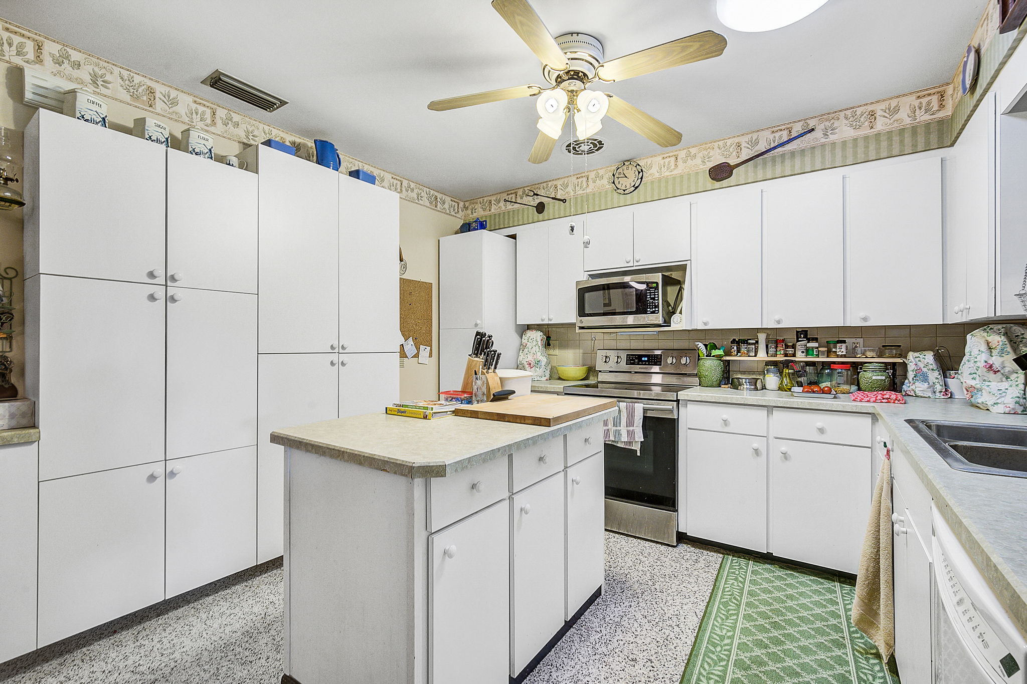 1215 Cypress Ave-21