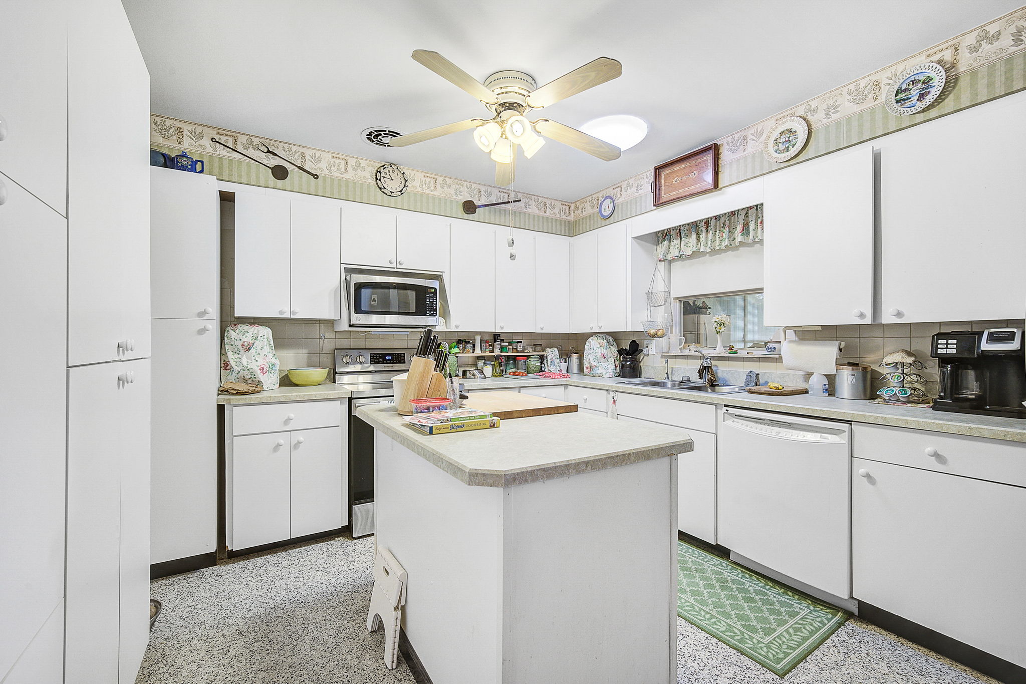 1215 Cypress Ave-20