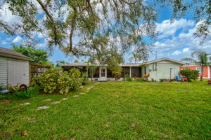 1215 Cypress Ave-29