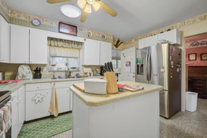 1215 Cypress Ave-23