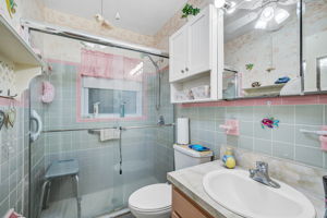 1215 Cypress Ave-13