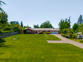  Photo 0