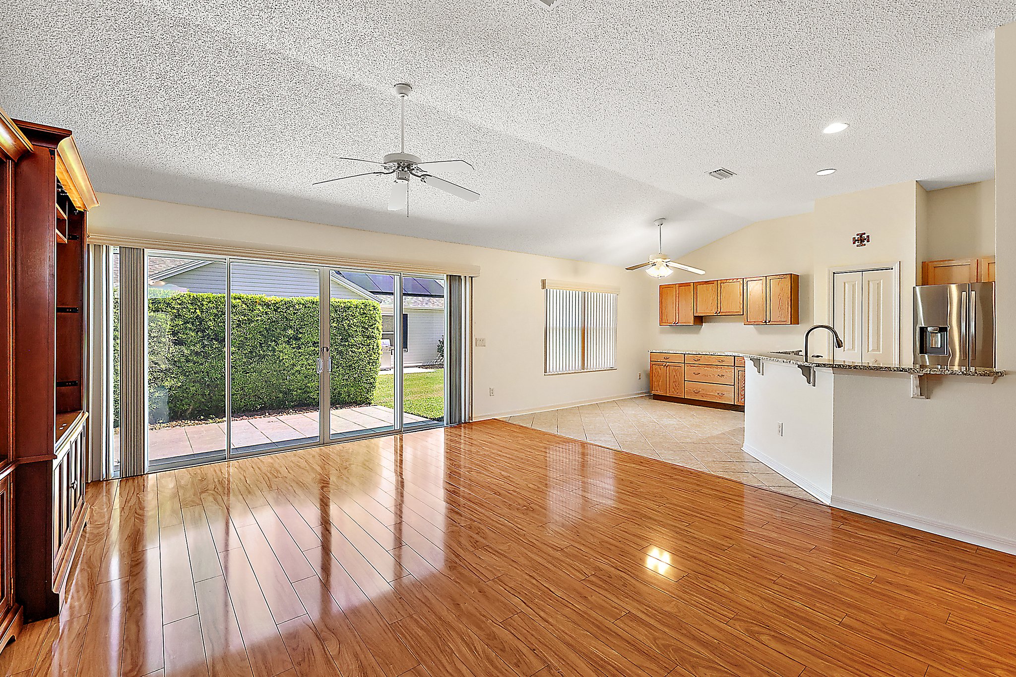 Living Room/Kitchen