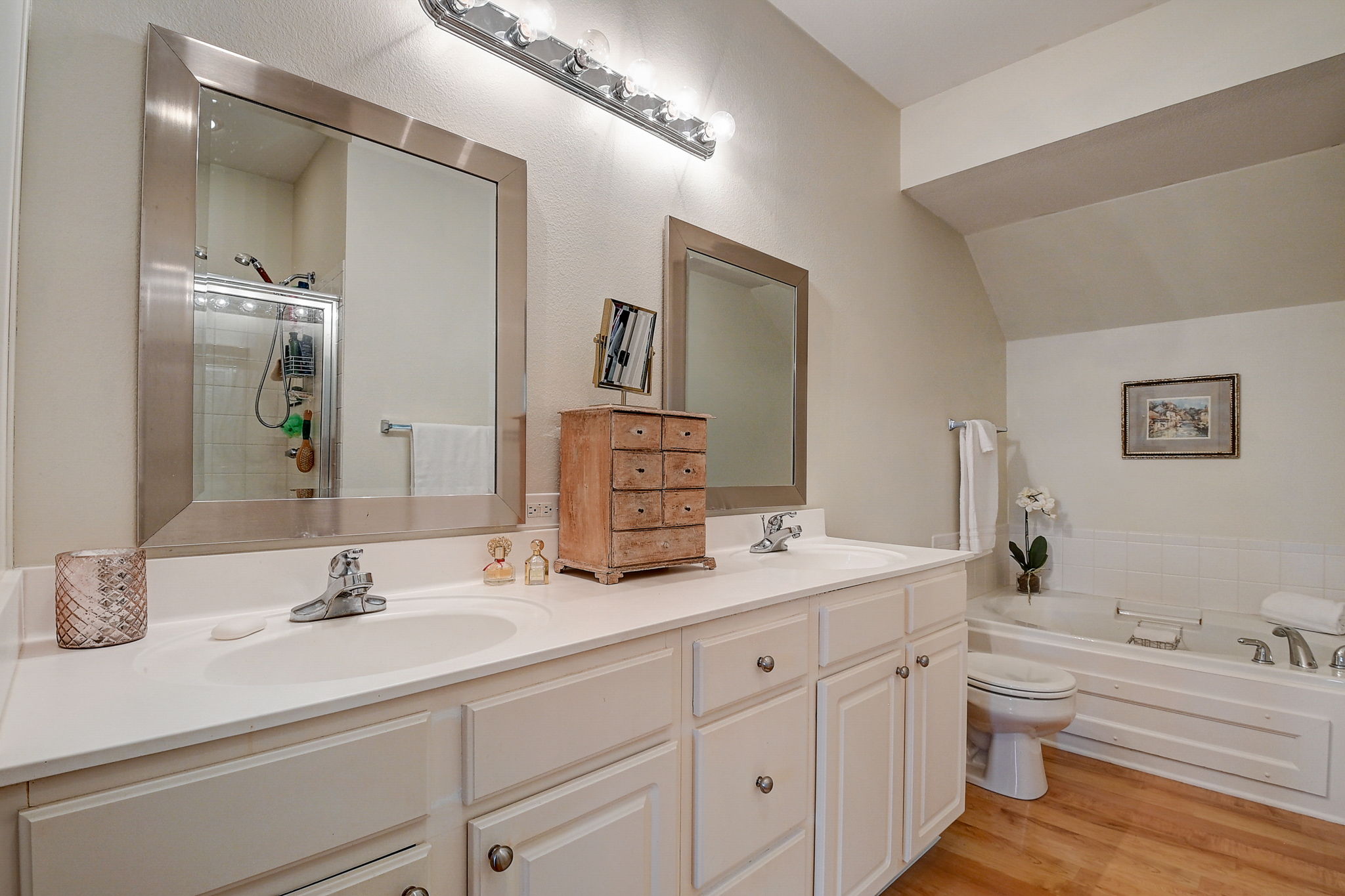 Middlebury Dr-033