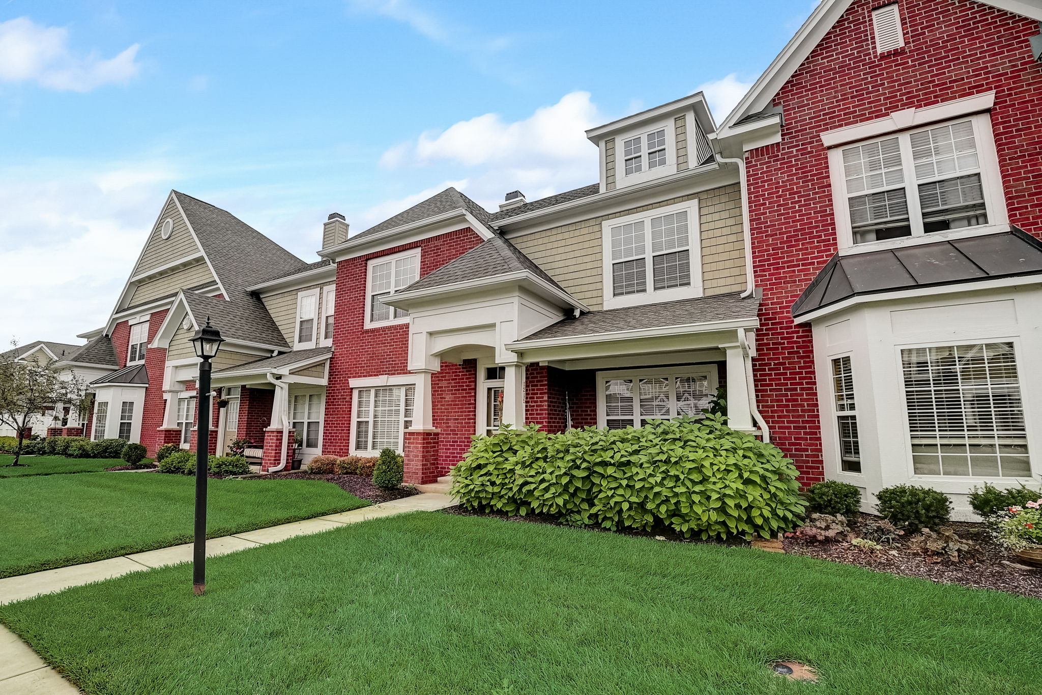 Middlebury Dr-005