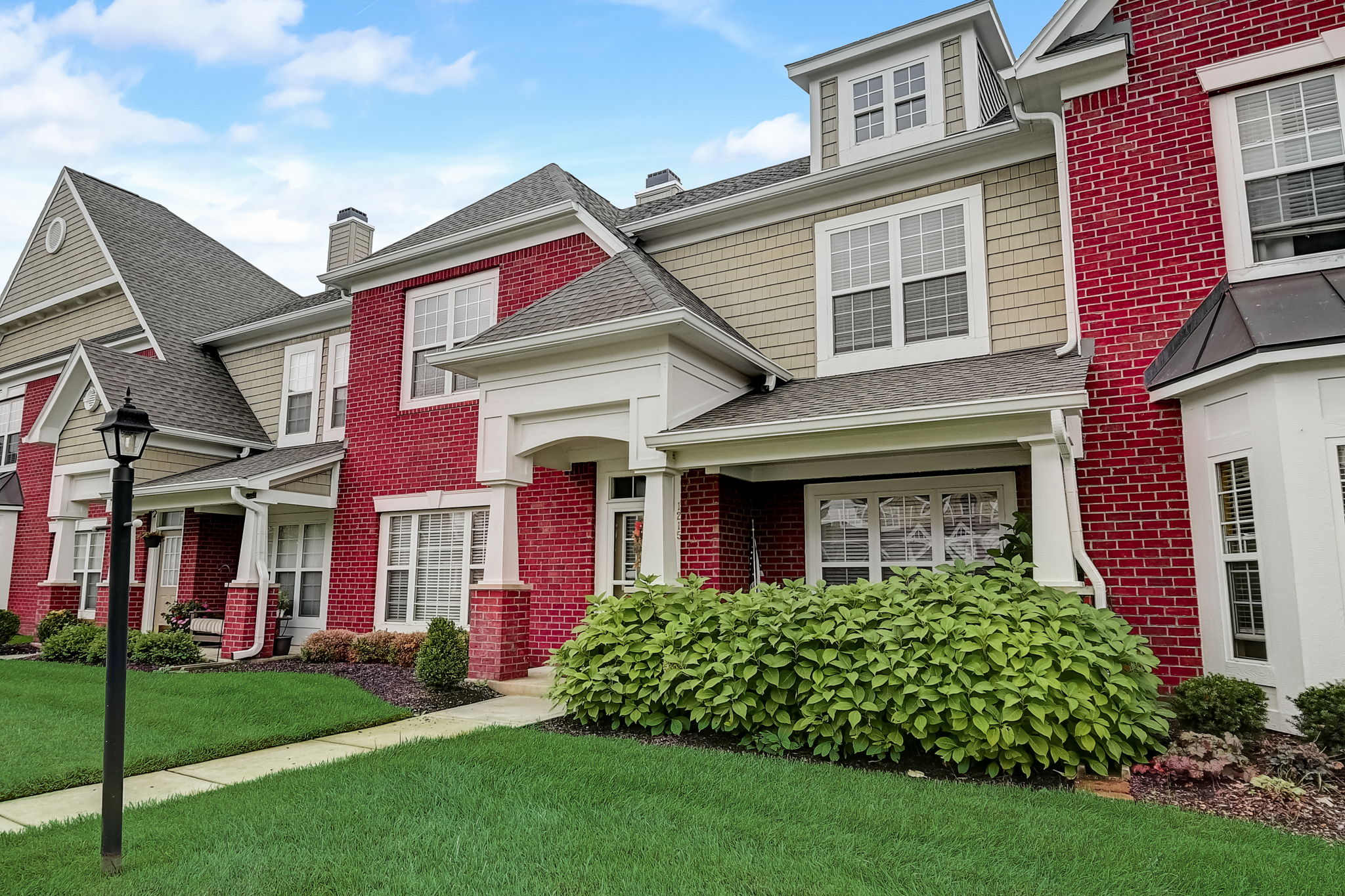 Middlebury Dr-004