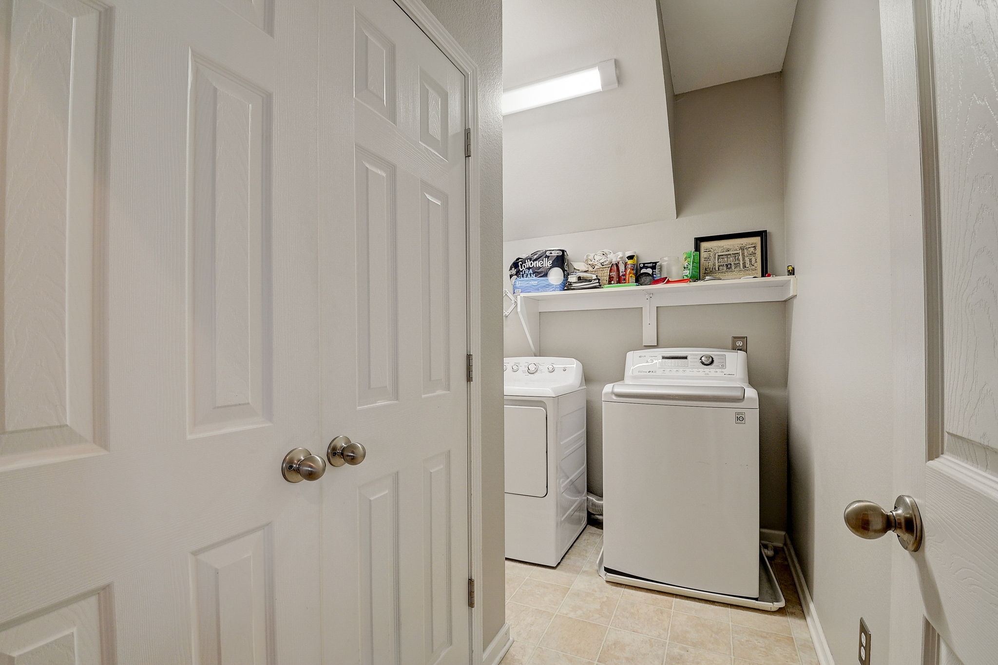 Middlebury Dr-040