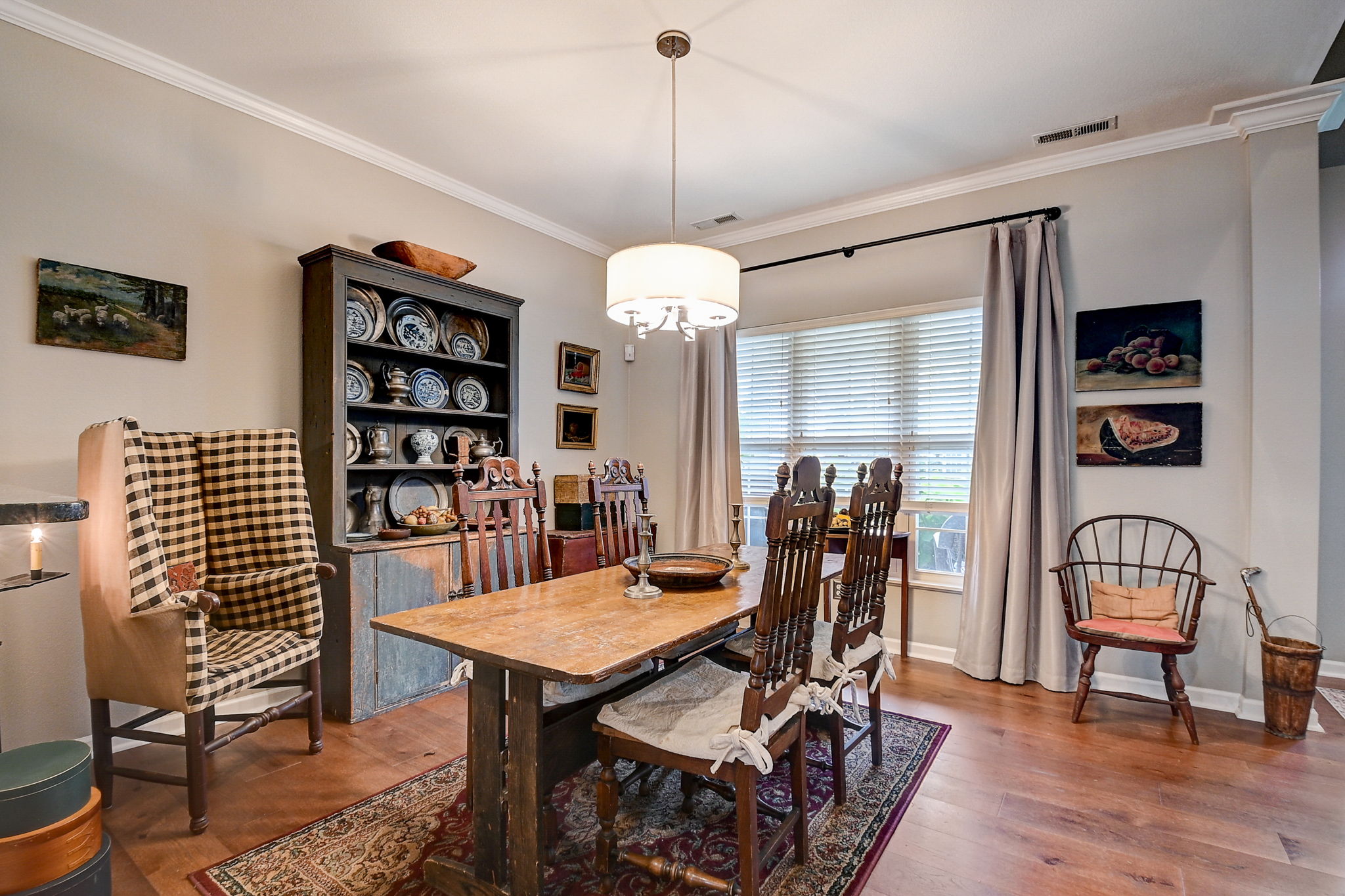 Middlebury Dr-025